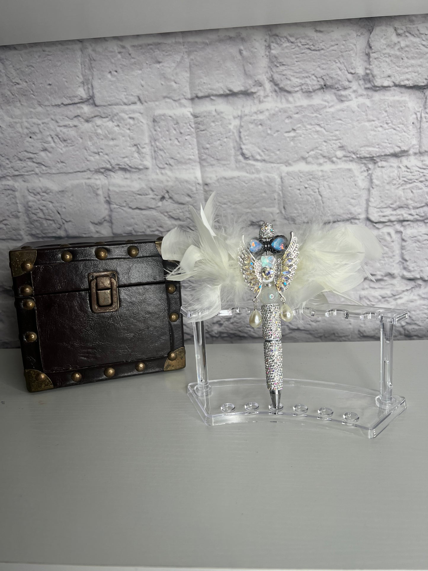 Feather Glam Pen