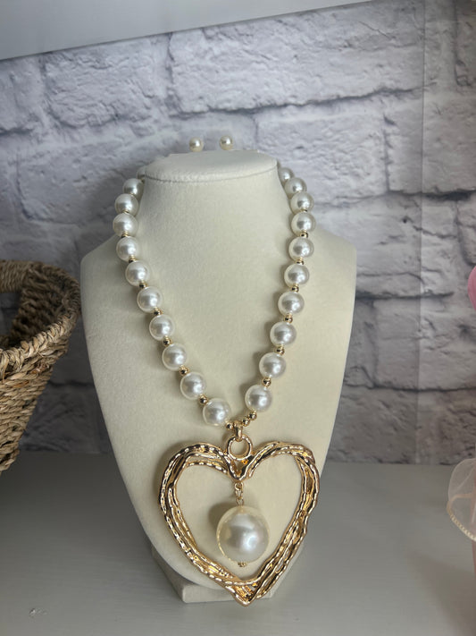 Heart Pearl Necklace Set