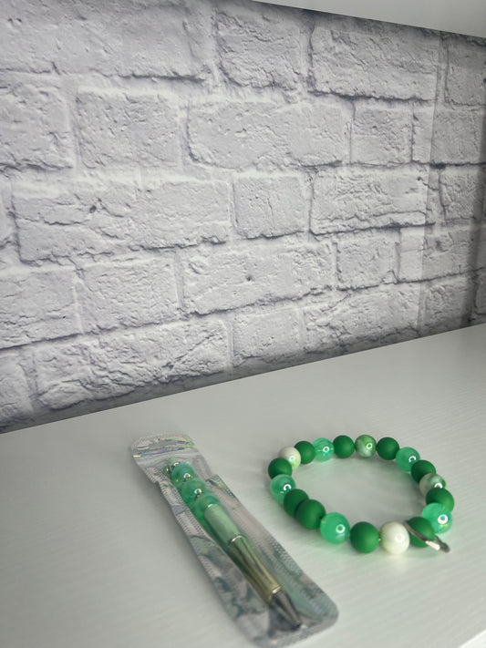 Green & White Keychain Wristlet Keychain with Pen